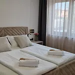 Βίλα Leo *