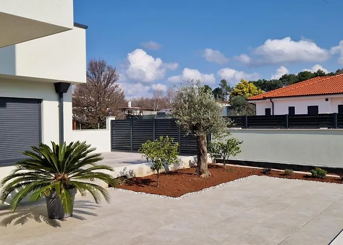 Villa Leo
